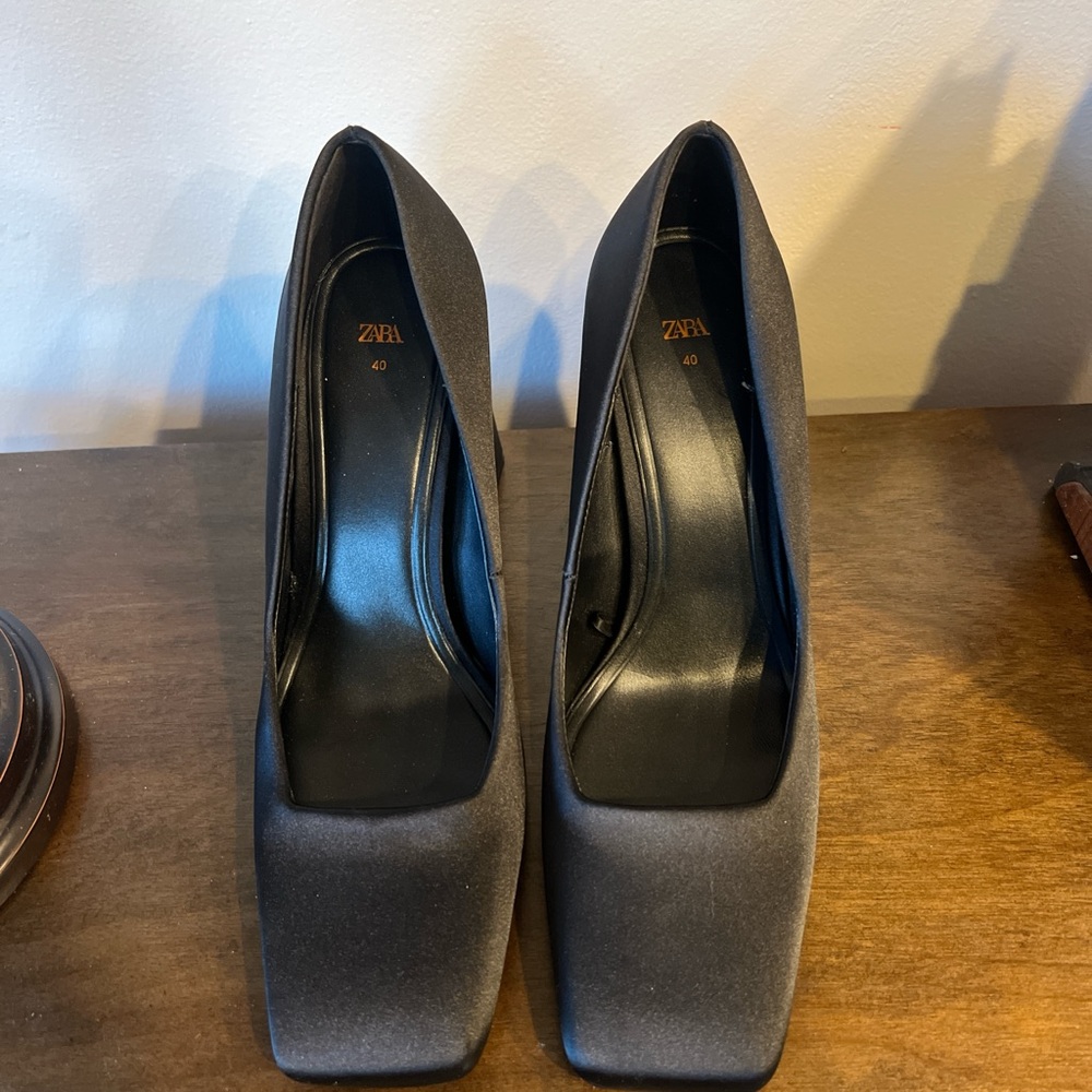 Zara Women's Black Satin Fabric Heels